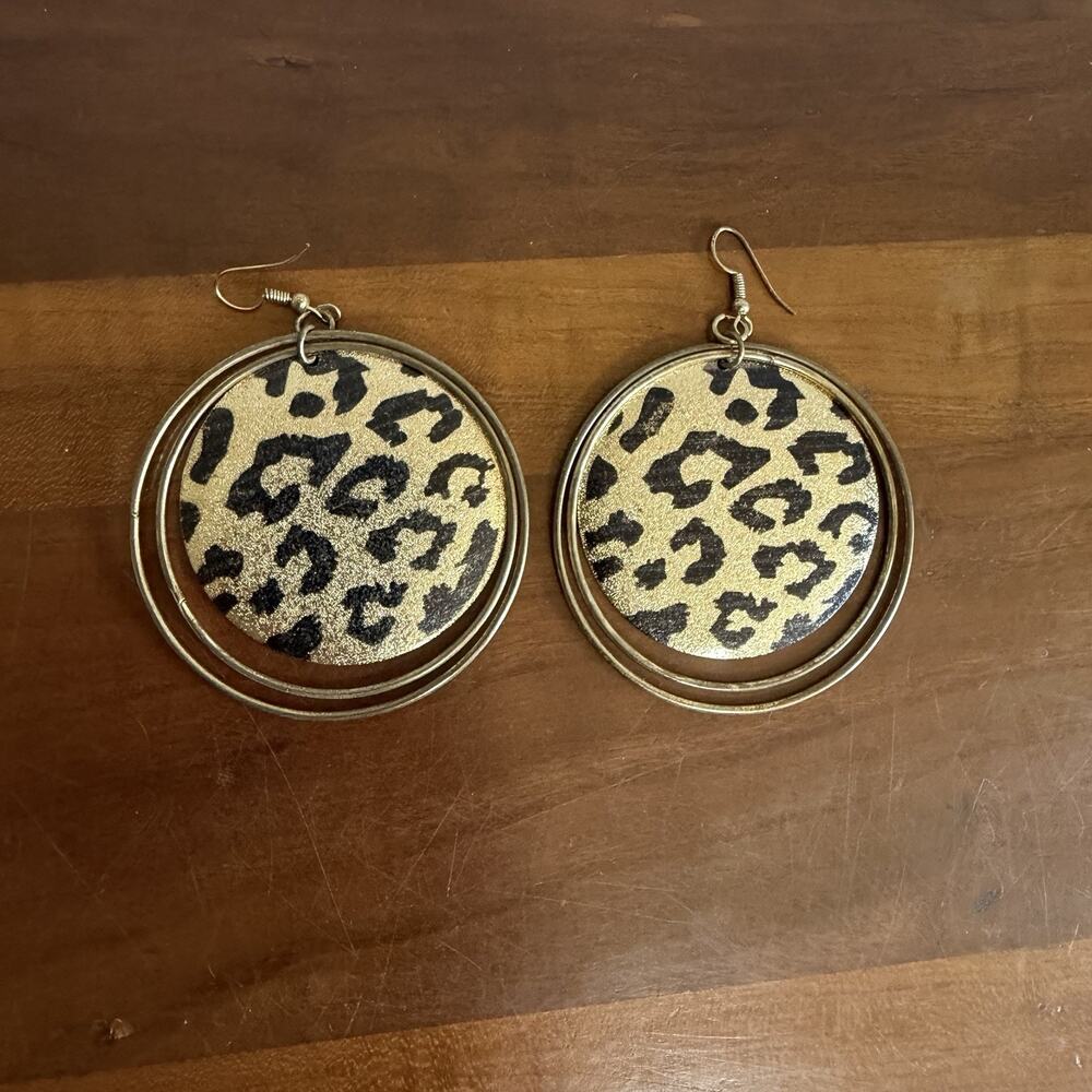 Gold Tone 3 Ring Leopard Disk Dangle Statement Earrings Girly Girlhoodcore